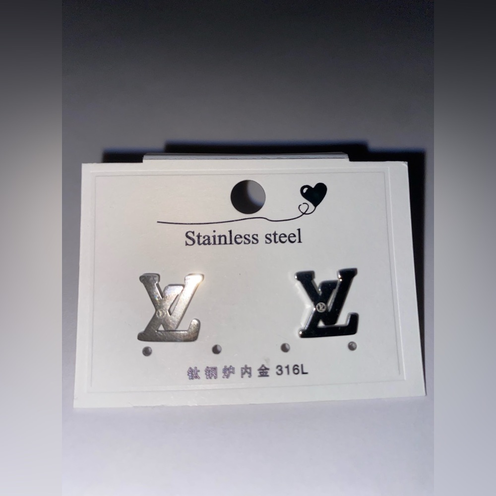 silver LV fashion earrings-COPIES